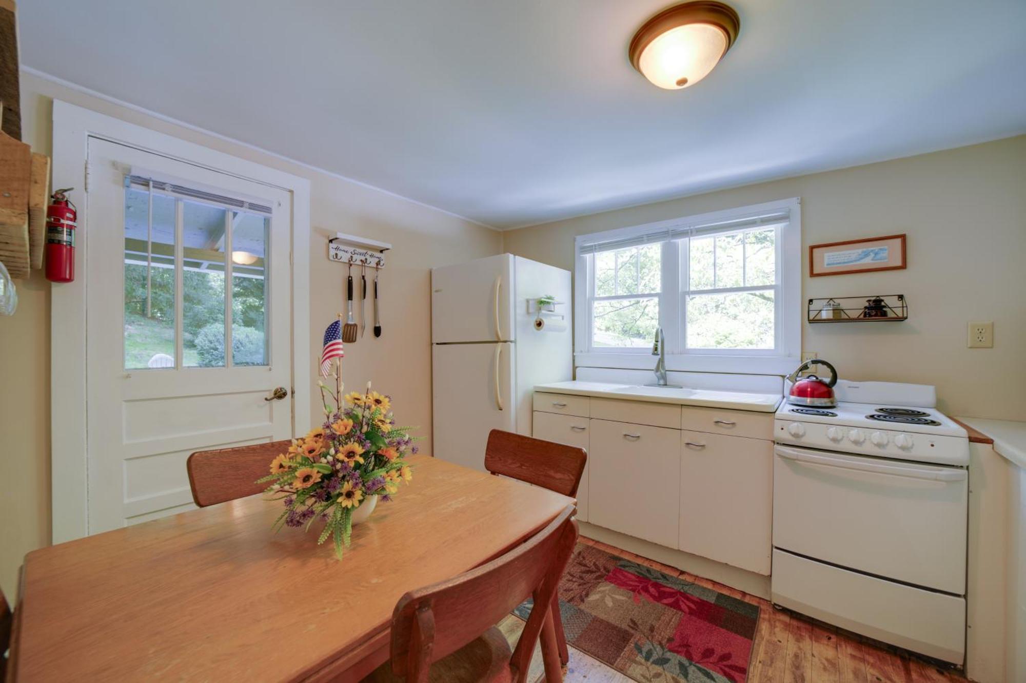 Bryson City Home With Private Fire Pit And Creek! Bagian luar foto